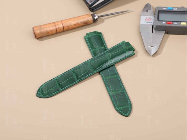 Genuine premium custom American Alligator Belly-scale Green leather watch strap & watch band replacement for Cartier Ballon Bleu Lady Medium Men Large Chronograph Cartier watches online - Buy and shop the high-end best quality straps and watchbands from dr watchstrap at a low price