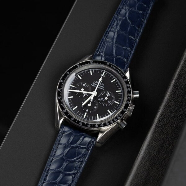 Handmade leather watch strap: Midnight Blue Alligator Round Scale