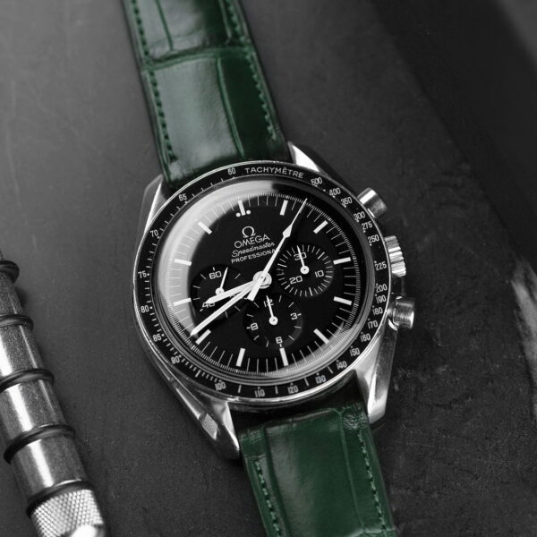 1618643580-Handmade-leather-watch-strap-Green-Alligator-Belly-scale (1) Handmade leather watch strap Green Alligator Belly scale