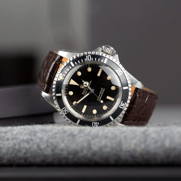 Handmade leathe watch strap :brown Sugar Alligator Round scale