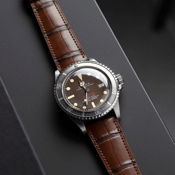 Handmade leather watch strap :Brown Alligator Belly scale