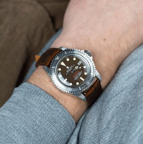 Handmade leather watch strap :Brown Alligator Belly scale