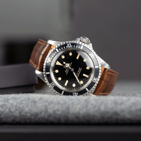 Handmade leather watch strap :Brown Alligator Belly scale