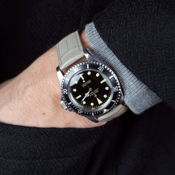 Handmade leather watch strap :Early Grey Alligator Belly scale