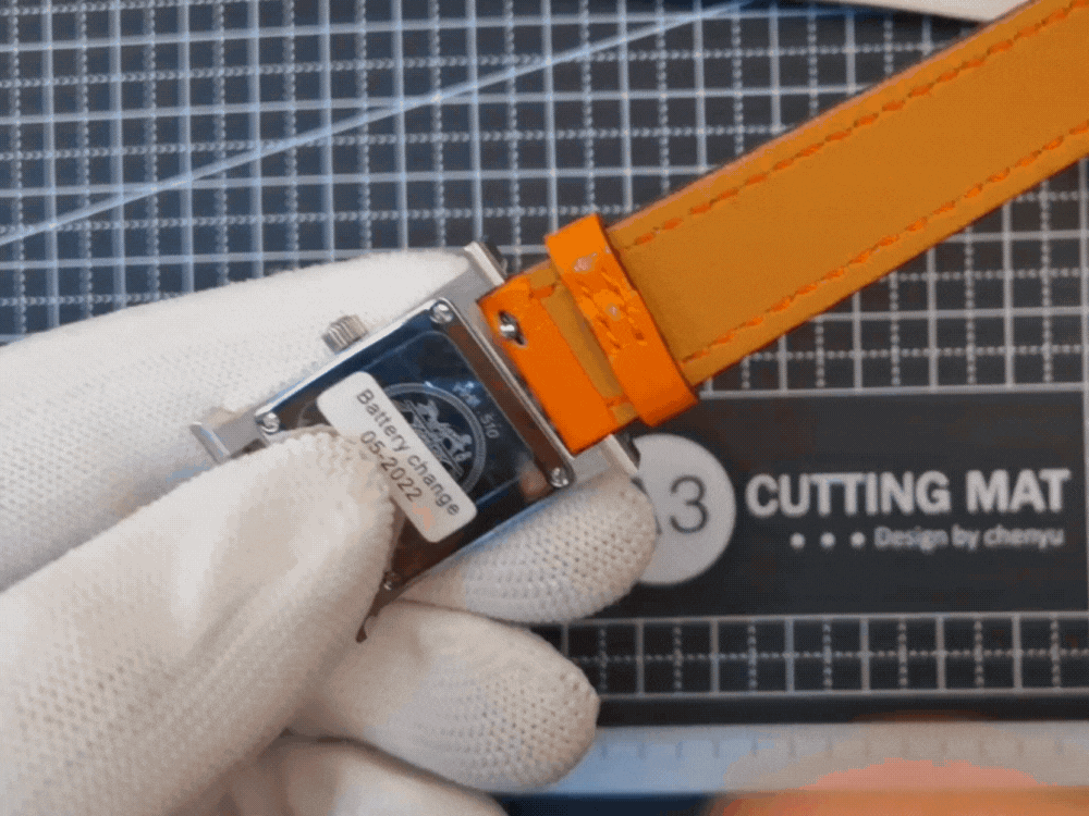 How to use Quick release spring bar